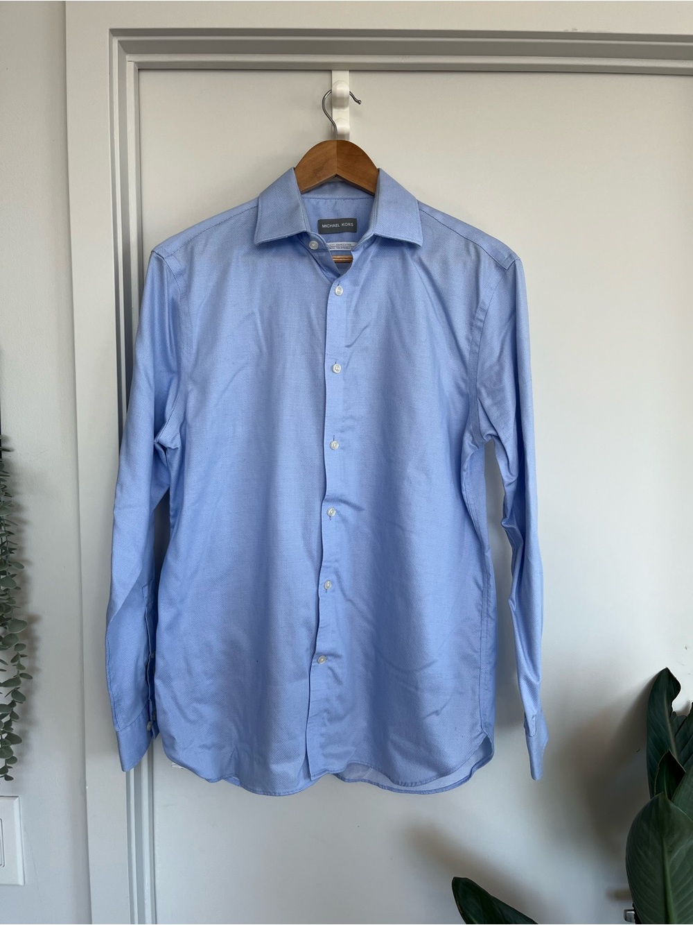 Michael Kors Men’s Light Blue Dress Shirt Medium Slim Fit